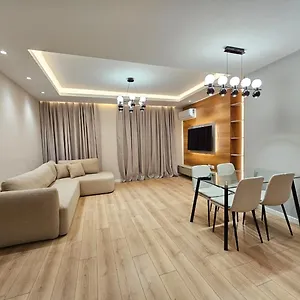  Apartment Miku Apartment-modern 2bedroom In Prime Location