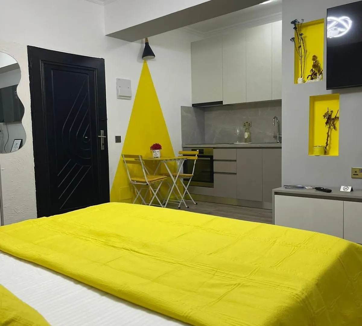 Boutique Hotel Whisky Tirana 3*,